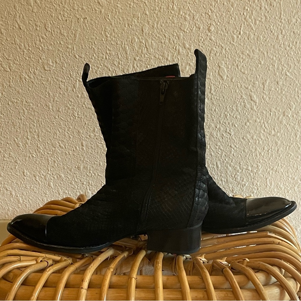 Rare Jeffrey Campbell black patent leather and reptile booties. Size 8.